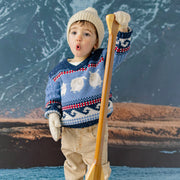 Photo d'un enfant portant le chandail bleu en tricot, bébé