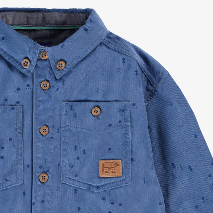 Zoom détails de la chemise bleue en velours côtelé, bébé