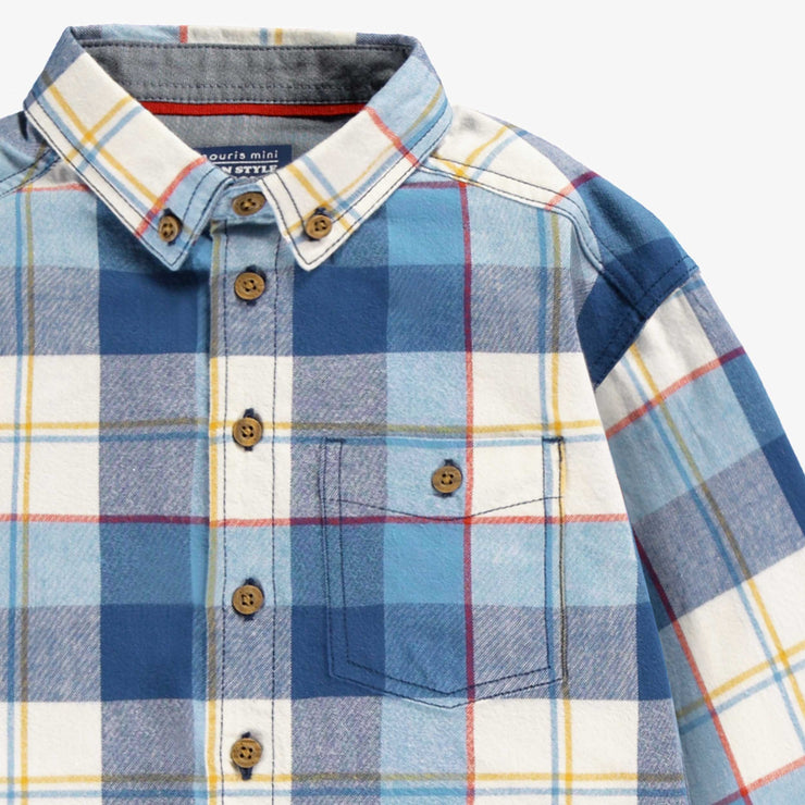 Zoom détails de la chemise bleue à carreaux, enfant