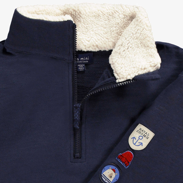 Zoom détails du chandail bleu marine avec zip 1/4, enfant