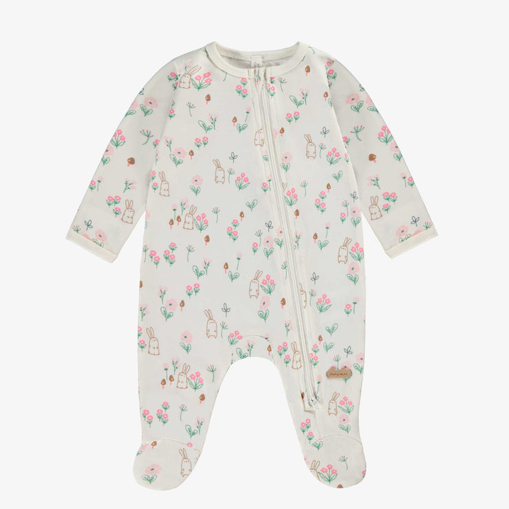 Pyjama crème à motifs, naissance