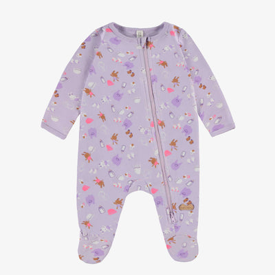 Pyjama mauve à motifs, naissance