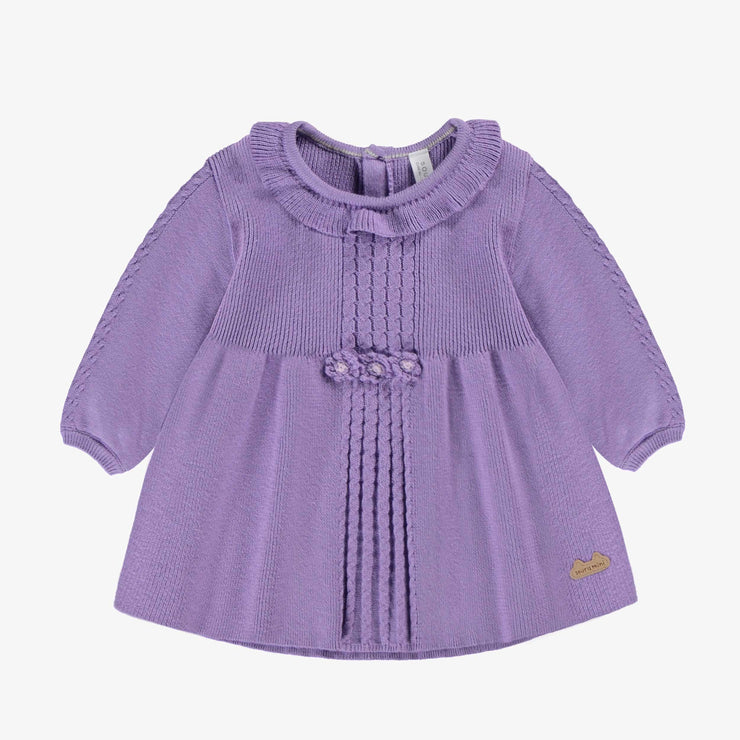 Robe mauve en tricot, naissance