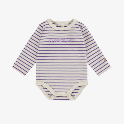 Cache-couche crème à rayures mauves, naissance