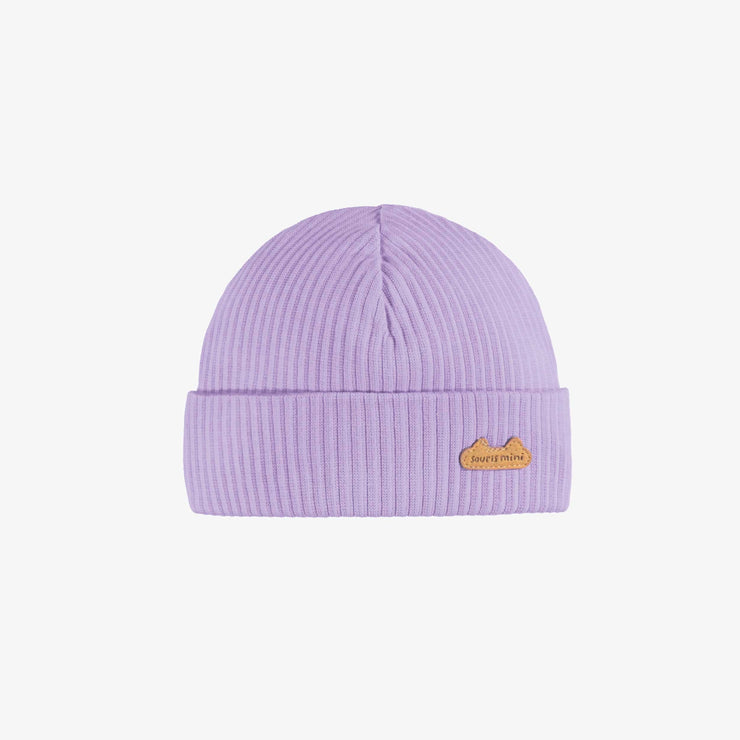 Bonnet mauve en tricot côtelé, naissance